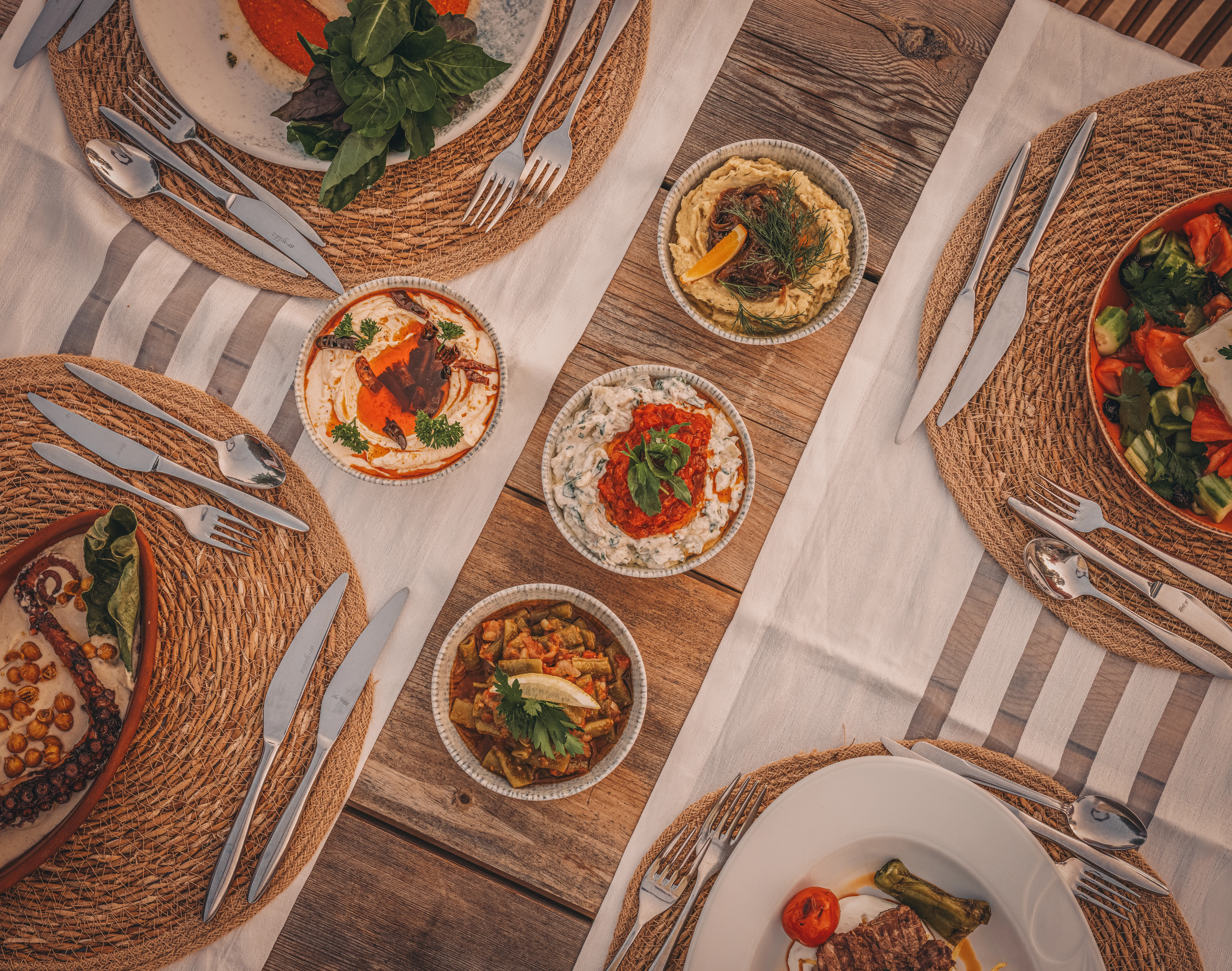 Akdeniz meze sofrası